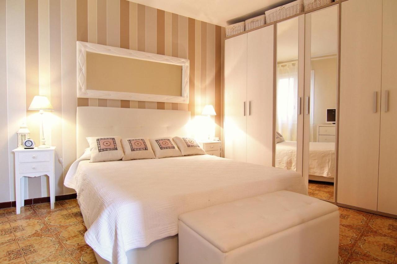 Ferienwohnung Chocolat: A 1 Minuto De La Playa Sitges Exterior foto